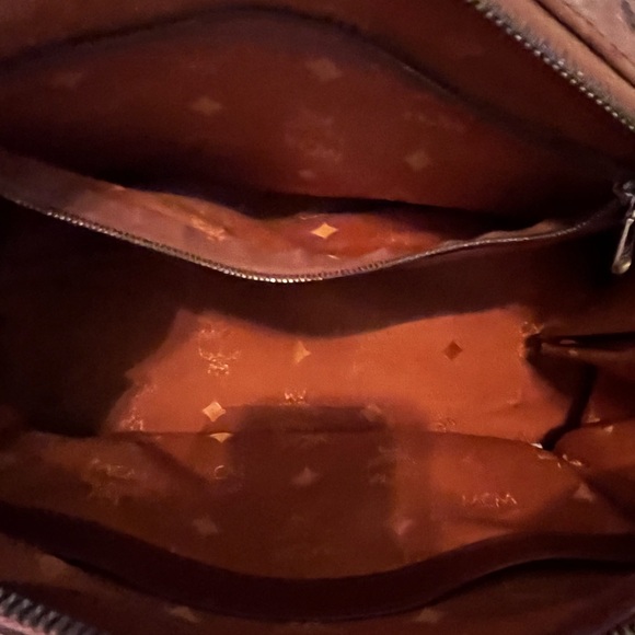 MCM Boston Bag - Picture 9 of 10